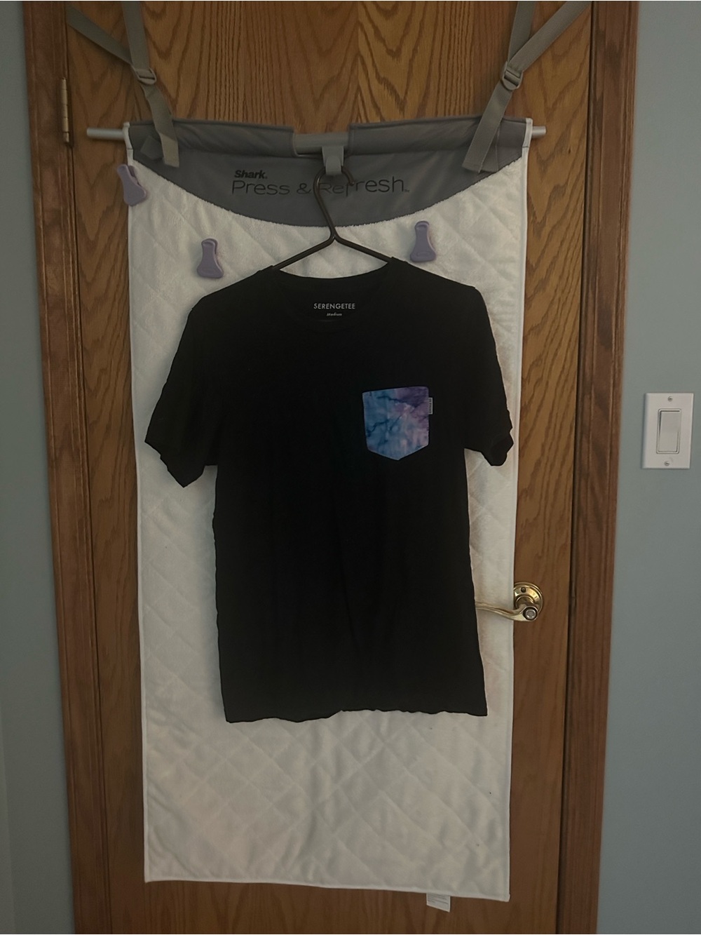 Women’s Black Short-Sleeve Pocket Tee with Blue-Purple Pocket